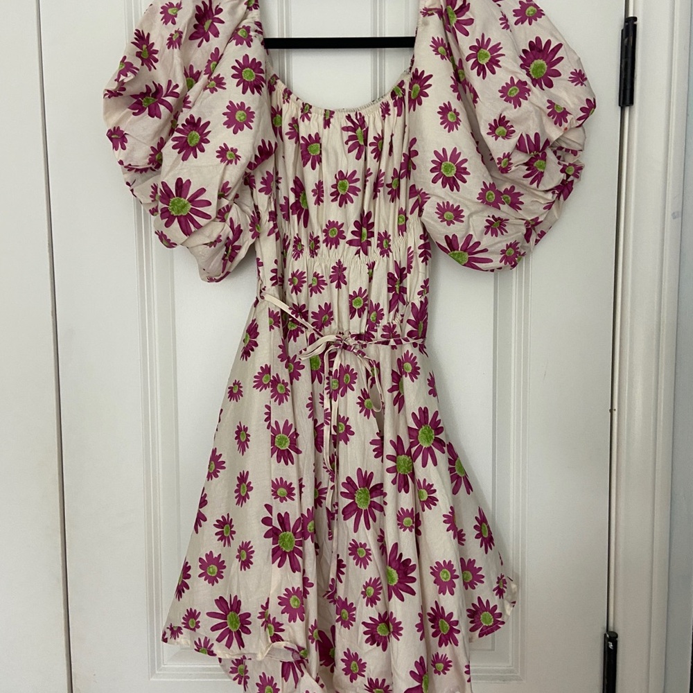 NWOT Puff Sleeve Floral Mini Dress
